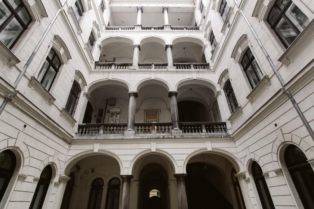 Dnd Apartments Astoria Szentkiralyi Street Будапеща Екстериор снимка